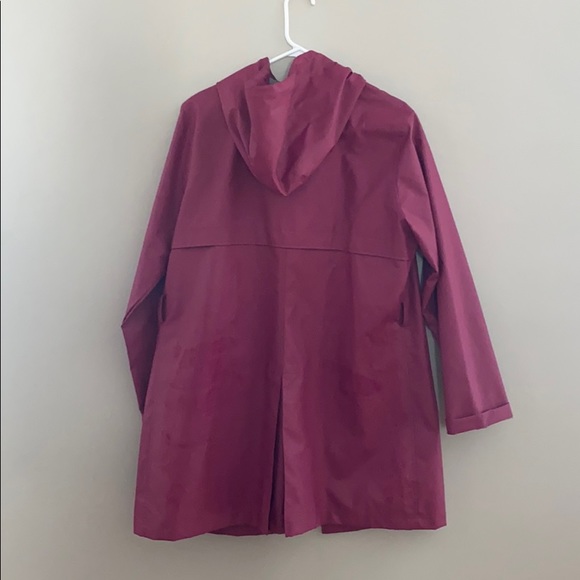 Laundry by Design Rainjacket - Picture 6 of 6